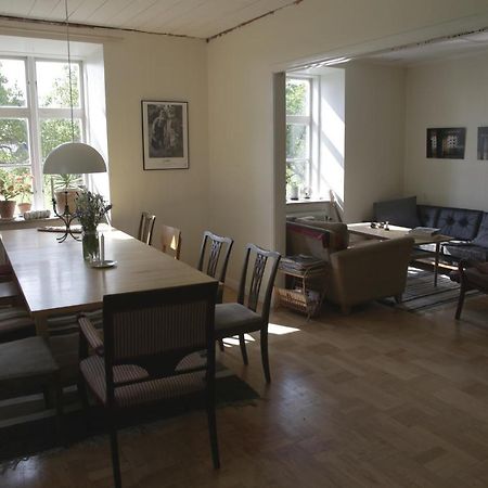לינה וארוחת בוקר Klintehamn Stora Mellings Gard מראה חיצוני תמונה